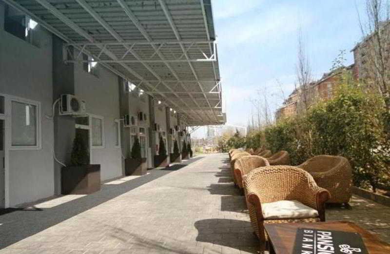 Pansion Bianko Hotel Skopje Ngoại thất bức ảnh